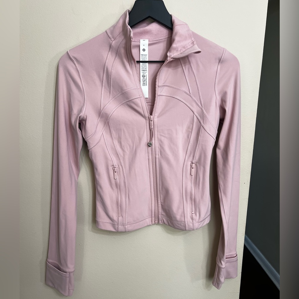 Lululemon Nulu Pink Haze Define Cropped Jacket, size 6 never worn
